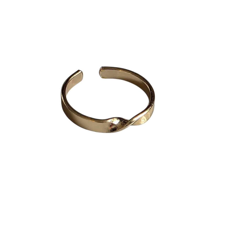 Gold-Tone Twist Ring